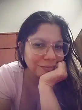 Snapshot of Carliina_Soussa chatting on 05-26-26, 10:39 Carliina Soussa online show from 05-26-26, 10:39