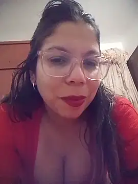 Snapshot of Carliina_Soussa chatting on 05-28-26, 12:08 Carliina Soussa online show from 05-28-26, 12:08