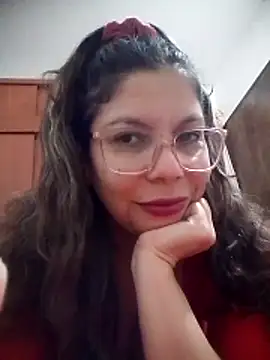 Snapshot of Carliina_Soussa chatting on 06-05-26, 10:48 Carliina Soussa online show from 06-05-26, 10:48