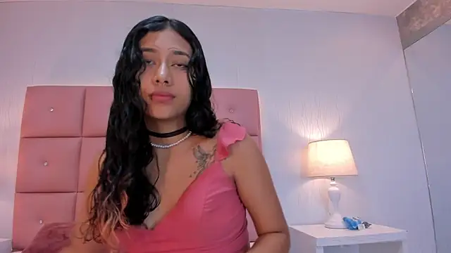 laura smith33 online show from 03-12-25, 02:34