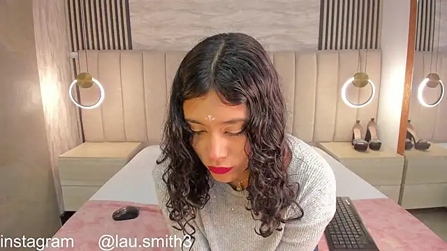 laura smith33 online show from 12-19-25, 03:30