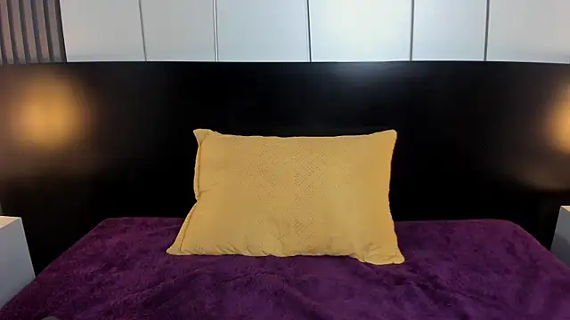 Snapshot of liz_goth chatting on 01-12-25, 12:33 liz goth online show from 01-12-25, 12:33