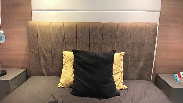 Snapshot of liz_goth chatting on 03-14-25, 01:57 liz goth online show from 03-14-25, 01:57