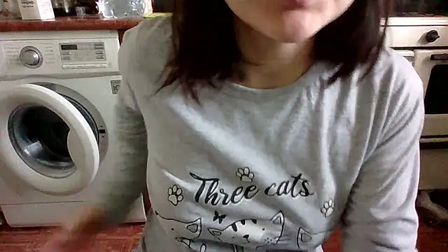 MikaKors online show from 02-15-25, 07:38