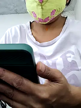 illay love online show from 04-27-26, 05:49