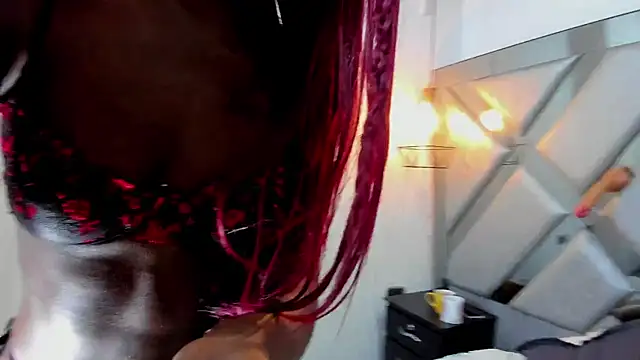 Snapshot of Nahomi-Hill chatting on 09-10-25, 09:26 Nahomi-Hill online show from 09-10-25, 09:26