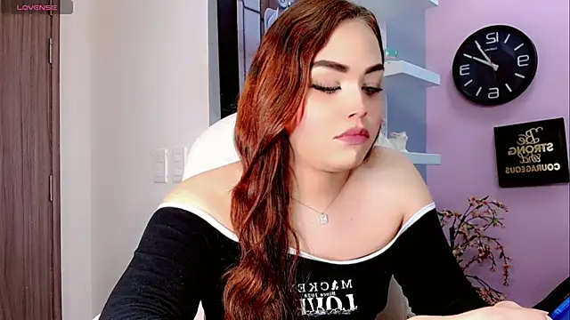 Snapshot of Sophia-Isabella chatting on 01-14-25, 10:55 Sophia-Isabella online show from 01-14-25, 10:55