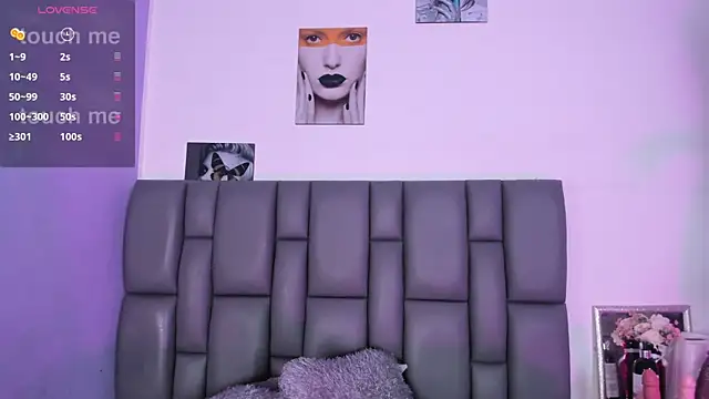 Sophia Lemos online show from 03-11-25, 01:34