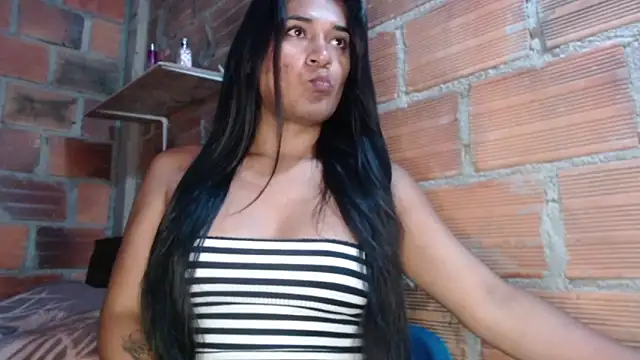 Snapshot of _karolxxx_ chatting on 01-28-25, 01:49 karolxxx online show from 01-28-25, 01:49