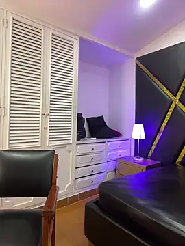 Adel Nesbiit online show from 04-20-26, 07:48