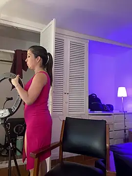 Adel Nesbiit online show from 04-27-26, 07:45