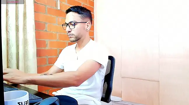 Leandro valenzuela online show from 03-11-25, 02:40