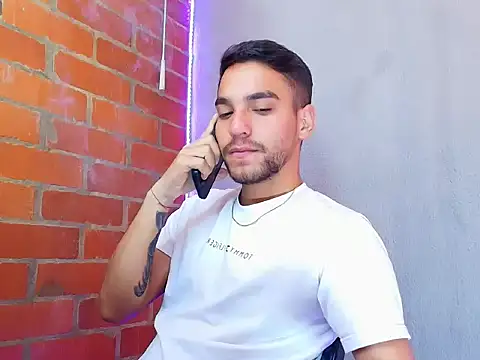 Leandro valenzuela online show from 10-02-25, 06:04