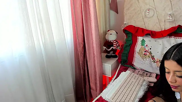 ElaaPerez online show from 12-20-24, 03:00