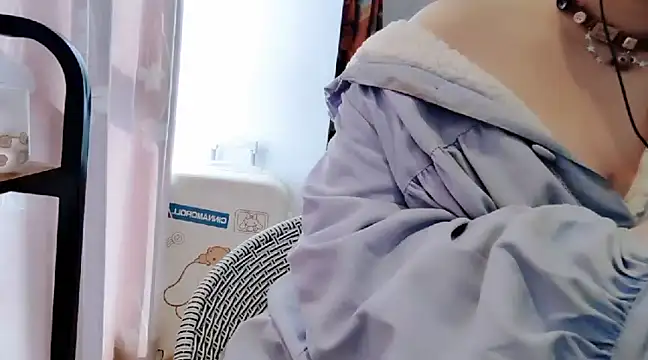 Snapshot of arena1357 chatting on 12-15-24, 02:52 arena1357 online show from 12-15-24, 02:52