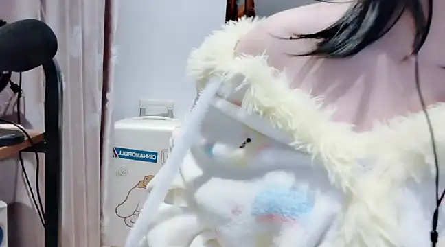 Snapshot of arena1357 chatting on 01-15-25, 04:43 arena1357 online show from 01-15-25, 04:43