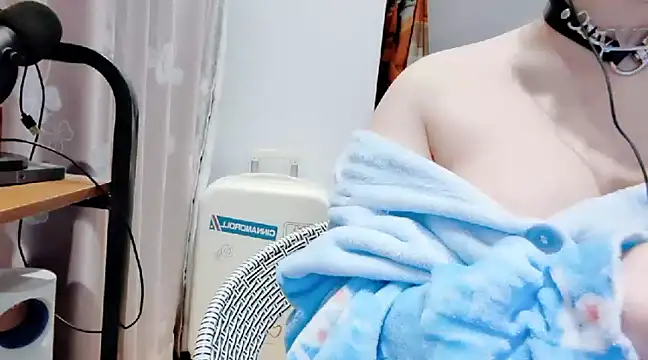 Snapshot of arena1357 chatting on 02-15-25, 07:06 arena1357 online show from 02-15-25, 07:06