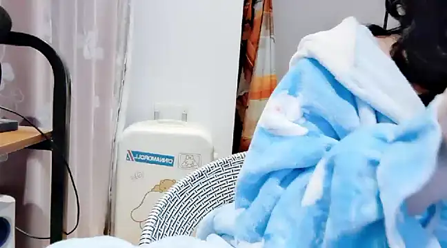 Snapshot of arena1357 chatting on 02-15-25, 10:10 arena1357 online show from 02-15-25, 10:10