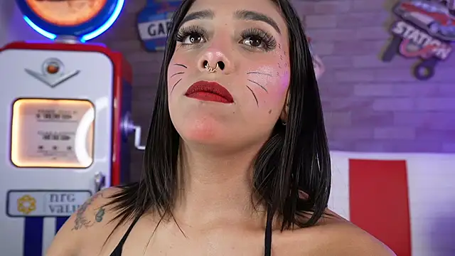 miss collins online show from 02-12-26, 06:03