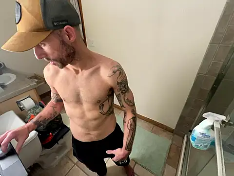 Snapshot of RuffClvb chatting on 12-08-24, 02:18 RuffClvb online show from 12-08-24, 02:18