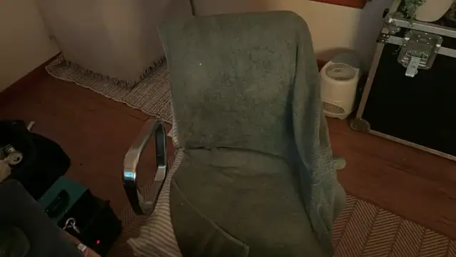 Snapshot of RuffClvb chatting on 03-23-26, 11:36 RuffClvb online show from 03-23-26, 11:36