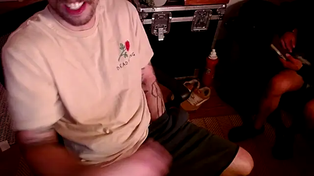 Snapshot of RuffClvb chatting on 04-05-26, 07:27 RuffClvb online show from 04-05-26, 07:27