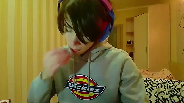 Snapshot of gayGamogey chatting on 03-22-25, 07:42 gayGamogey online show from 03-22-25, 07:42