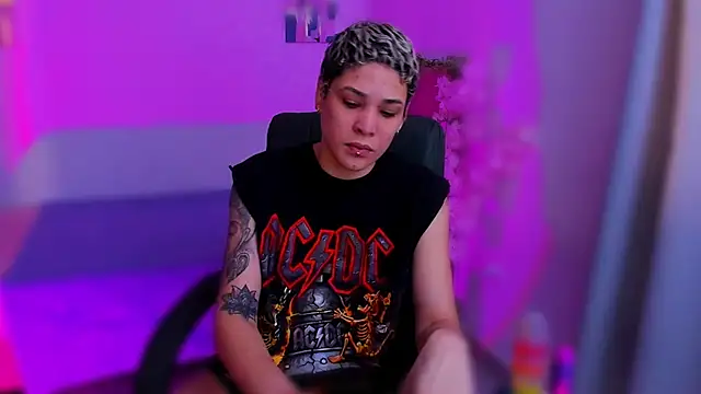 Charlee pink online show from 11-22-25, 05:56