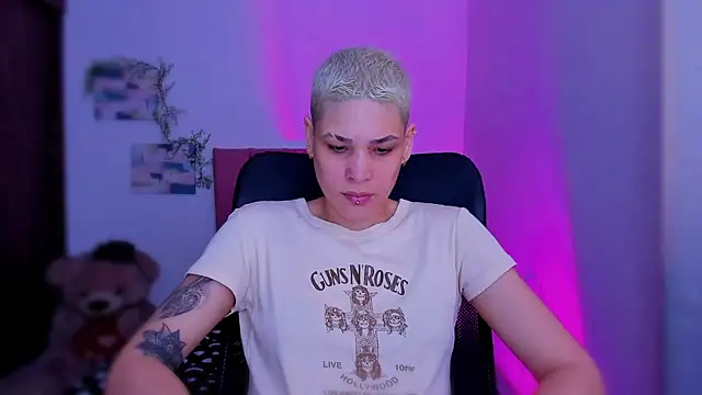 Charlee pink online show from 02-10-26, 04:44