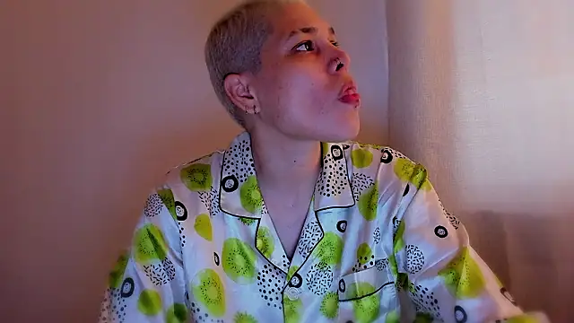 Charlee pink online show from 02-19-26, 04:14