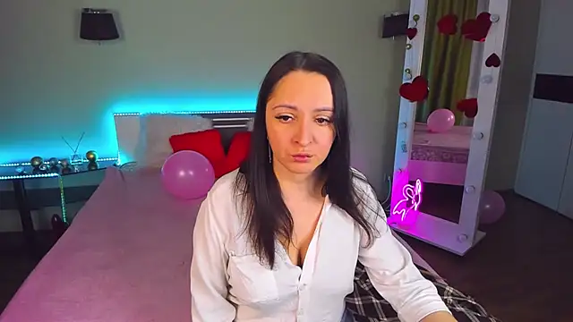 AngellLika online show from 02-20-25, 05:18