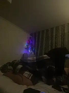 Snapshot of Kisasex1010 chatting on 12-18-25, 09:32 Kisasex1010 online show from 12-18-25, 09:32