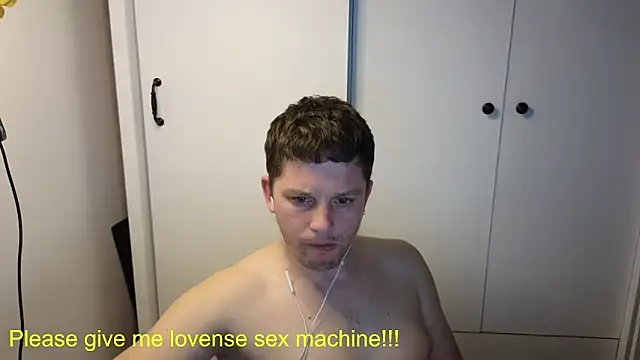 Snapshot of BigL0ve chatting on 05-01-26, 04:22 BigL0ve online show from 05-01-26, 04:22