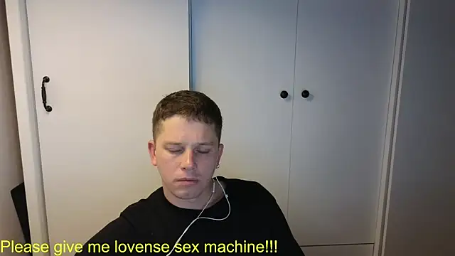 Snapshot of BigL0ve chatting on 06-02-26, 03:25 BigL0ve online show from 06-02-26, 03:25