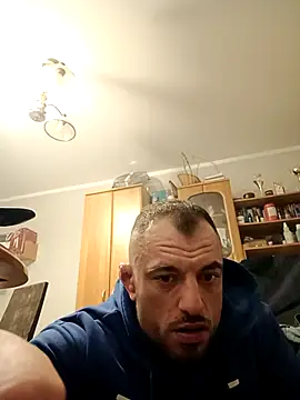 Snapshot of hardir667 chatting on 12-14-25, 08:20 hardir667 online show from 12-14-25, 08:20