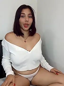 LucyMartelli online show from 03-10-25, 04:35