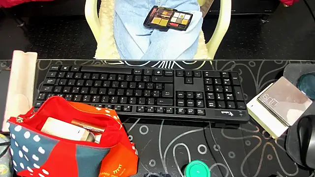 Abrillee1 online show from 02-01-25, 07:13