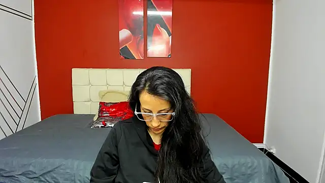 Abrillee1 online show from 02-13-25, 10:43