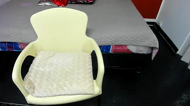 Abrillee1 online show from 02-27-25, 07:47