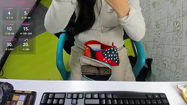 Abrillee1 online show from 03-08-25, 07:31