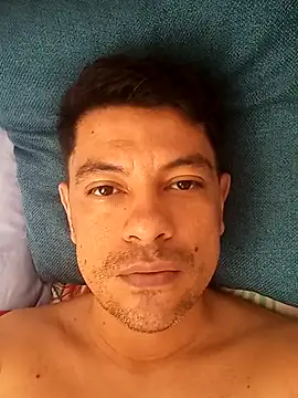 Snapshot of juiba1004 chatting on 10-13-25, 04:07 juiba1004 online show from 10-13-25, 04:07