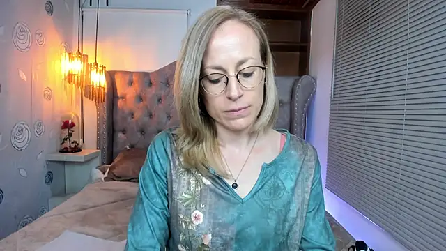 Snapshot of SammySanders chatting on 12-30-24, 01:15 SammySanders online show from 12-30-24, 01:15