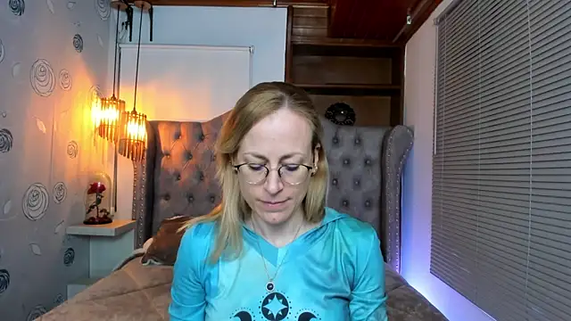 Snapshot of SammySanders chatting on 01-10-25, 11:18 SammySanders online show from 01-10-25, 11:18