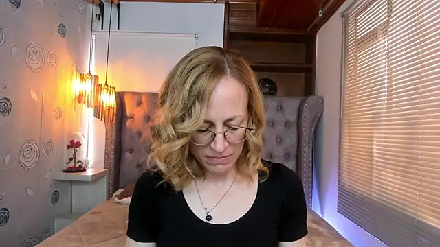 Snapshot of SammySanders chatting on 02-08-25, 06:12 SammySanders online show from 02-08-25, 06:12