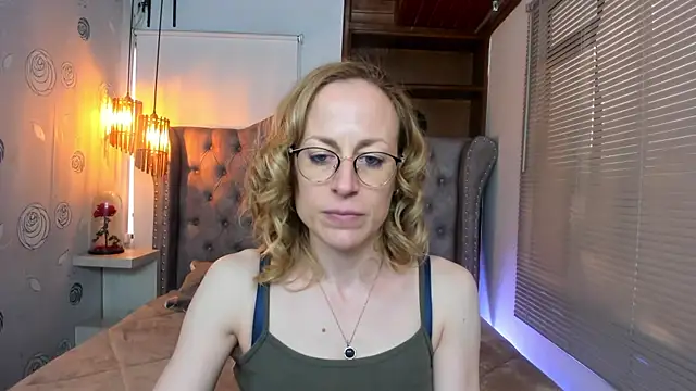 Snapshot of SammySanders chatting on 02-13-25, 10:11 SammySanders online show from 02-13-25, 10:11