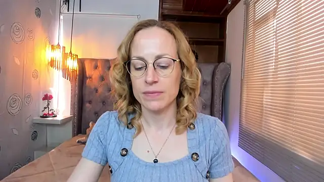 Snapshot of SammySanders chatting on 02-15-25, 03:17 SammySanders online show from 02-15-25, 03:17