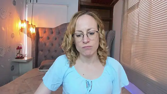 Snapshot of SammySanders chatting on 03-06-25, 05:11 SammySanders online show from 03-06-25, 05:11