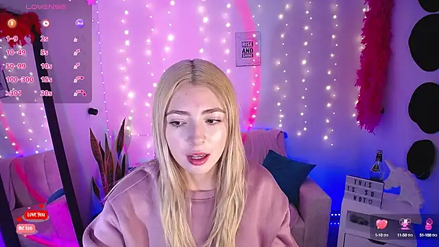 channel blonde a online show from 03-19-25, 07:49