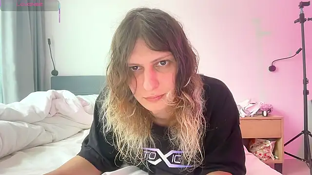 Alice Pinkhead online show from 10-20-25, 09:32