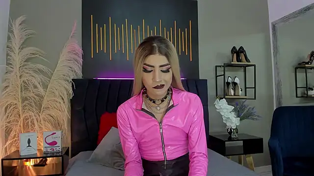 Snapshot of BrianaSchafer chatting on 02-17-25, 04:48 BrianaSchafer online show from 02-17-25, 04:48